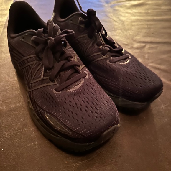 Women's New Balance W860T12 Running Shoes - Picture 2 of 8